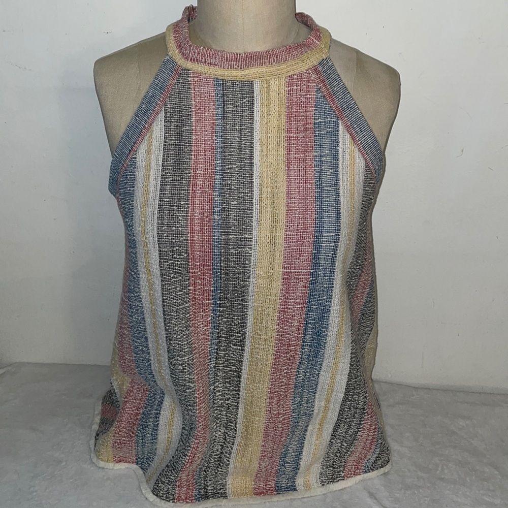 W5 Small woven knit material creme base with blue red & yellow back zip nwot